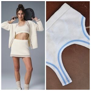 Nwt alo Sweater Knit Varsity Bra July 2025 Seashell Blue s